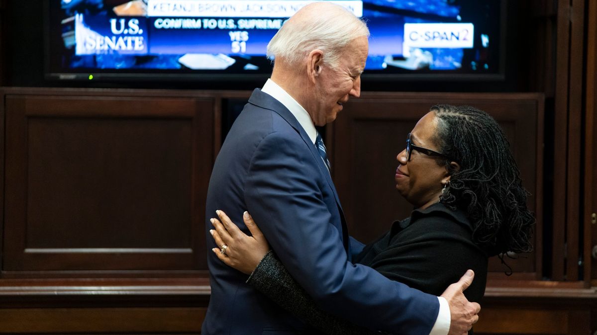 Americký Senát potvrdil nástup první Afroameričanky do nejvyššího soudu